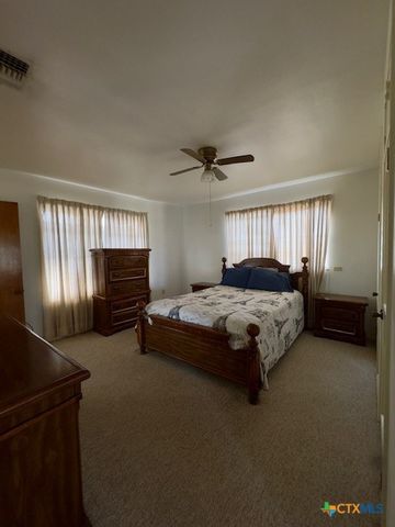 927 US Highway 77a, Cuero, TX 77954