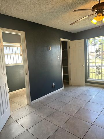 7118 Heron Drive, Houston, TX 77087