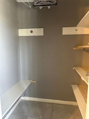 7118 Heron Drive, Houston, TX 77087