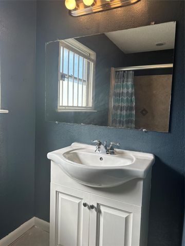 7118 Heron Drive, Houston, TX 77087