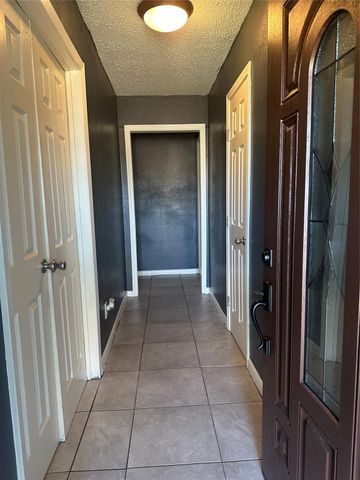 7118 Heron Drive, Houston, TX 77087