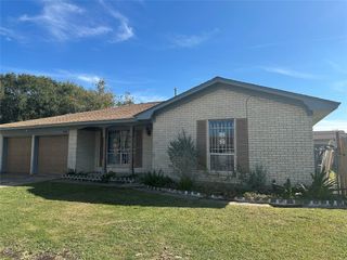 7118 Heron Drive, Houston, TX 77087