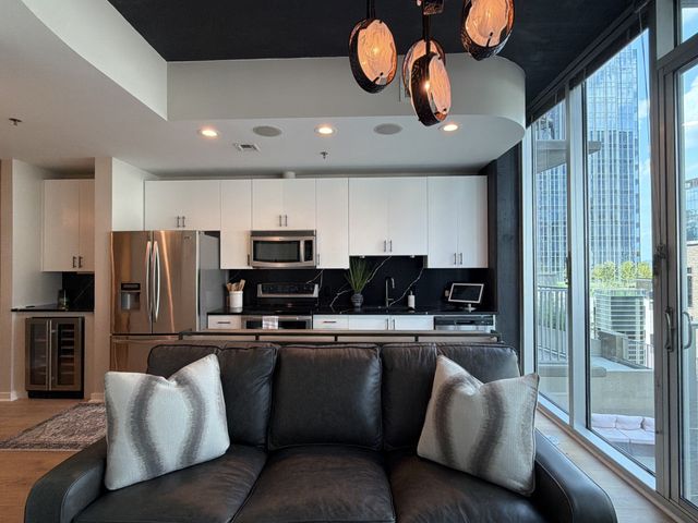301 Demonbreun St Unit 808, Nashville, TN 37201
