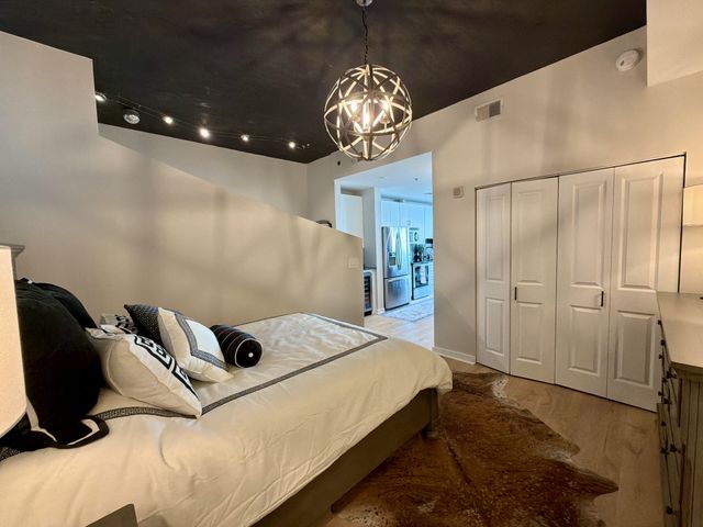 301 Demonbreun St Unit 808, Nashville, TN 37201