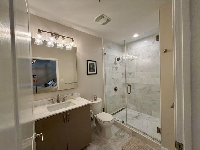 301 Demonbreun St Unit 808, Nashville, TN 37201