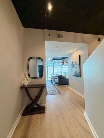 301 Demonbreun St Unit 808, Nashville, TN 37201
