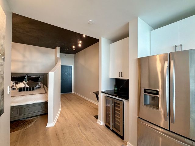 301 Demonbreun St Unit 808, Nashville, TN 37201