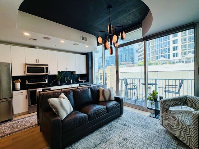 301 Demonbreun St Unit 808, Nashville, TN 37201