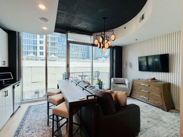 301 Demonbreun St Unit 808, Nashville, TN 37201