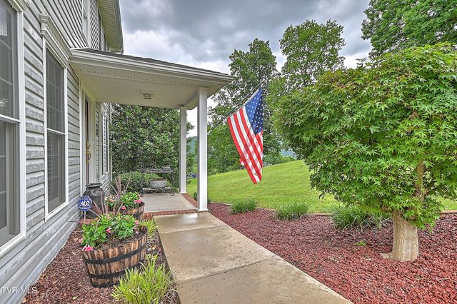766 Moccasin Hills Drive, Gate City, VA 24251