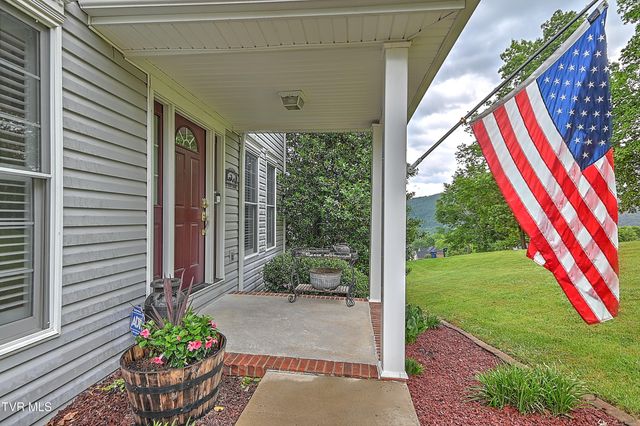 766 Moccasin Hills Drive, Gate City, VA 24251