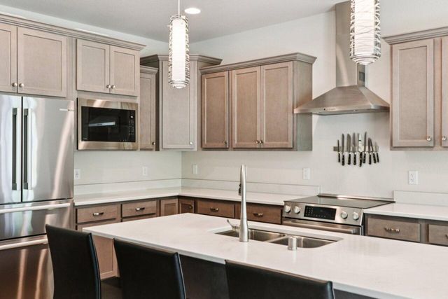 W225N7642 Woodland Creek DRIVE, Sussex, WI 53089