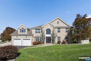 75 Harmer Terrace, Wayne, NJ 07470