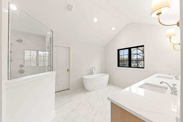 1310 N Eagle Street, Naperville, IL 60563