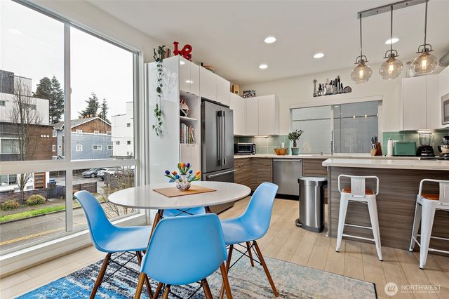 6500 34th Avenue SW, Seattle, WA 98126