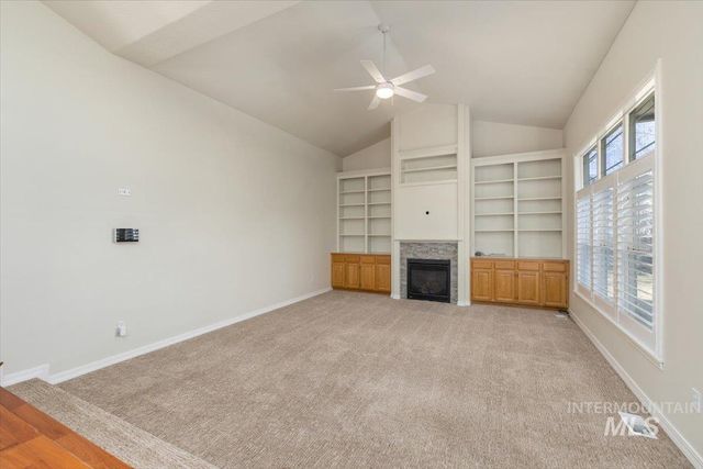 2186 Santa Clara Dr, Meridian, ID 83642