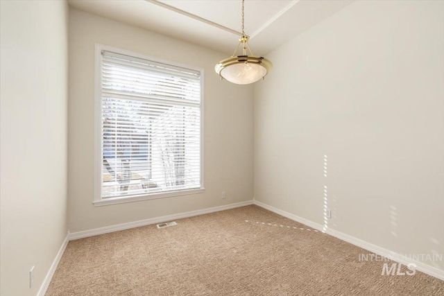 2186 Santa Clara Dr, Meridian, ID 83642