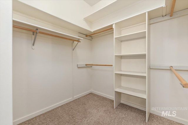 2186 Santa Clara Dr, Meridian, ID 83642