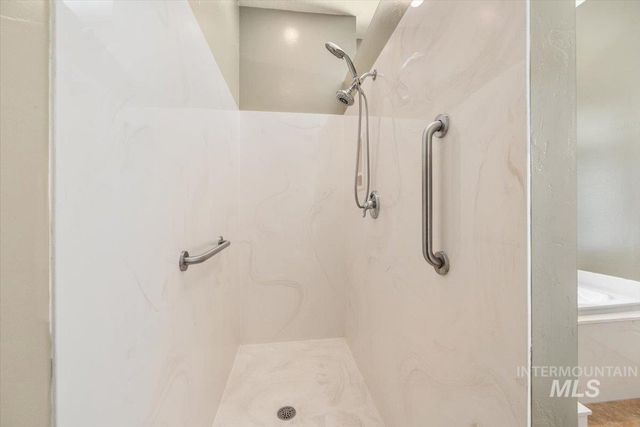 2186 Santa Clara Dr, Meridian, ID 83642