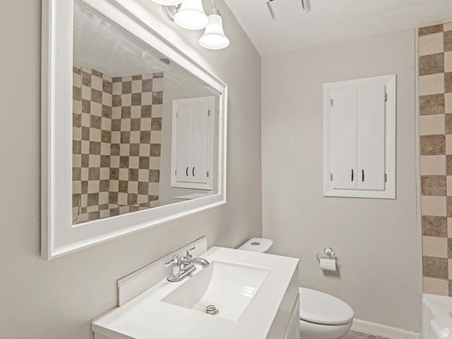 396 E 700 S, Centerville, UT 84014