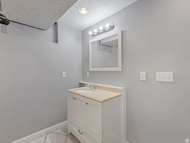396 E 700 S, Centerville, UT 84014
