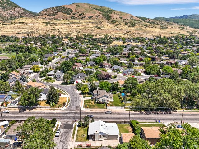 396 E 700 S, Centerville, UT 84014