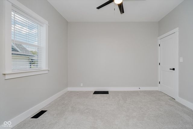 1411 S J Street, Elwood, IN 46036