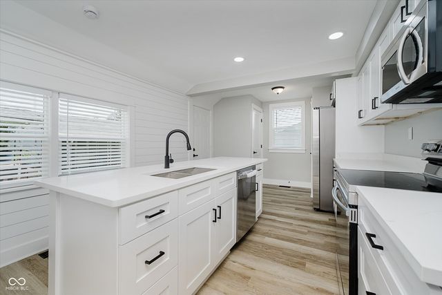 1411 S J Street, Elwood, IN 46036