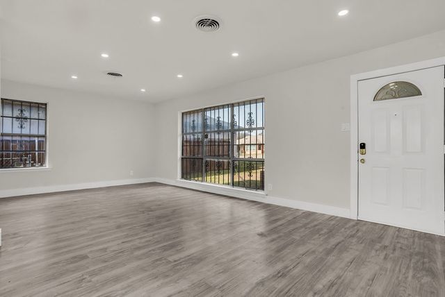 1246 Brookmere Drive, Dallas, TX 75216