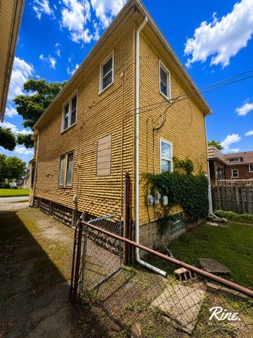 105 Maple Street, River Rouge, MI 48218