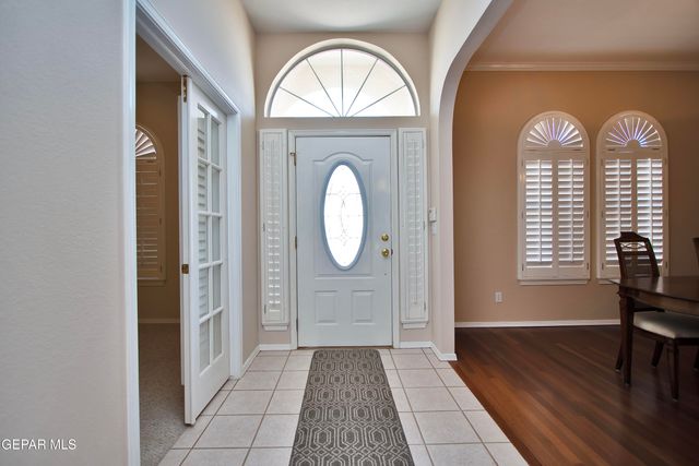 216 Desert Garden Drive, Santa Teresa, NM 88008