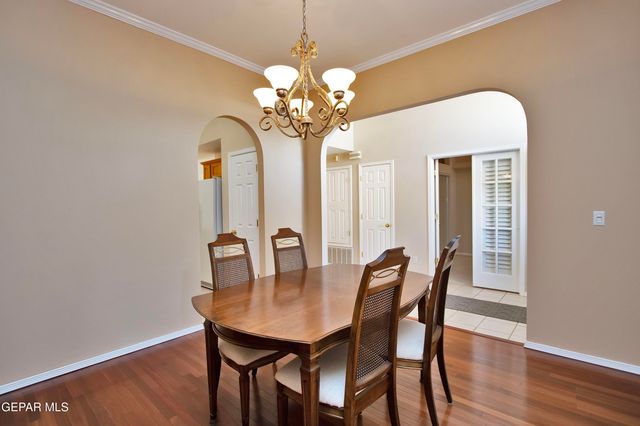 216 Desert Garden Drive, Santa Teresa, NM 88008