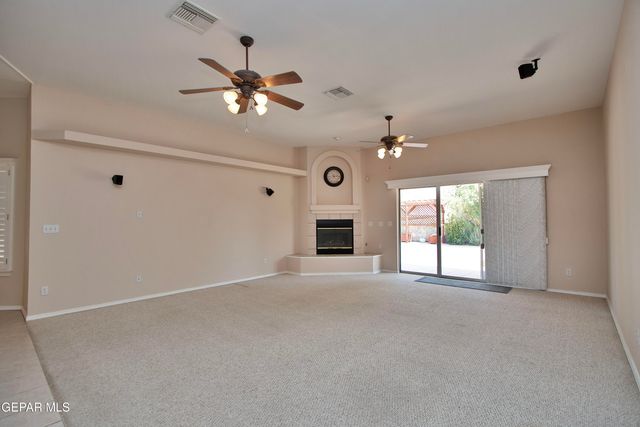 216 Desert Garden Drive, Santa Teresa, NM 88008