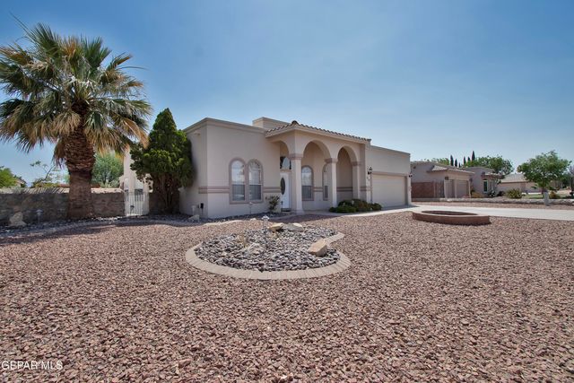 216 Desert Garden Drive, Santa Teresa, NM 88008