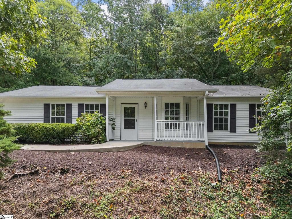 1349 E Lakeshore Drive, Landrum, SC 29356