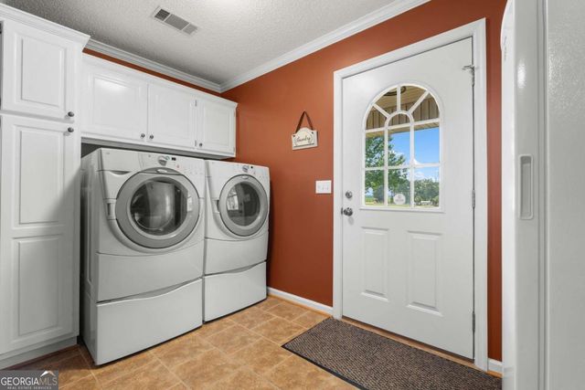 375 Dasher Street, Lyons, GA 30436