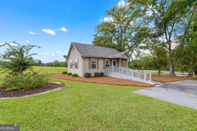 375 Dasher Street, Lyons, GA 30436
