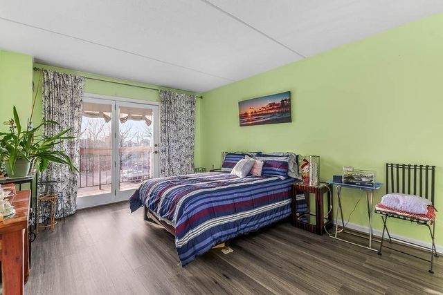 4975 Washington 306, Boston, MA 02132