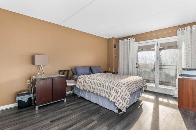 4975 Washington 306, Boston, MA 02132