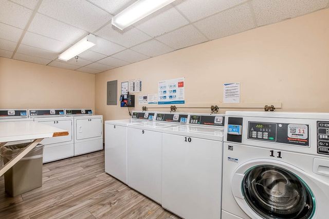 4975 Washington 306, Boston, MA 02132