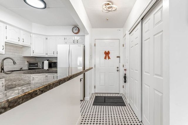 4975 Washington 306, Boston, MA 02132