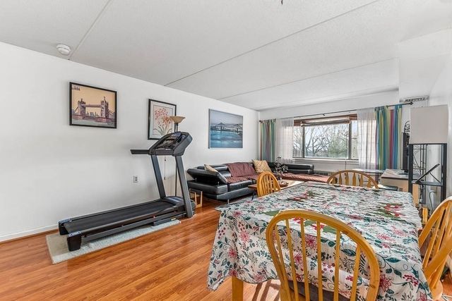 4975 Washington 306, Boston, MA 02132