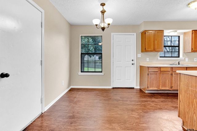 308 Crosby, Lindale, TX 75771