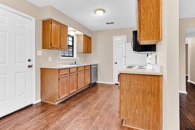 308 Crosby, Lindale, TX 75771