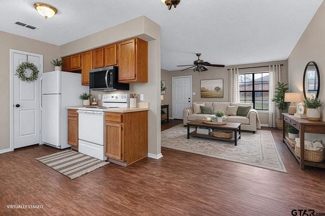 308 Crosby, Lindale, TX 75771