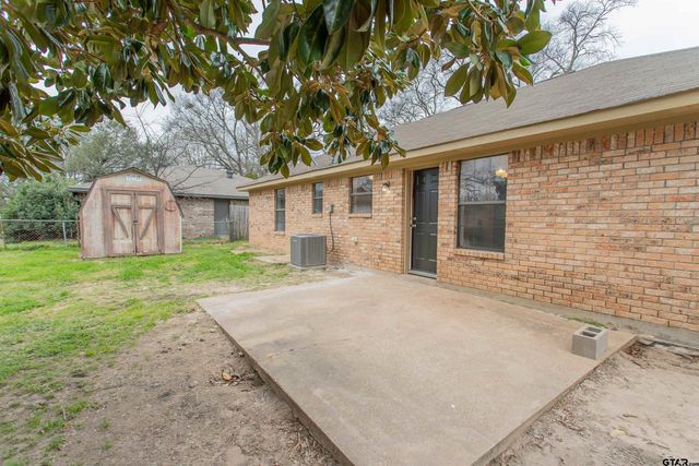 308 Crosby, Lindale, TX 75771