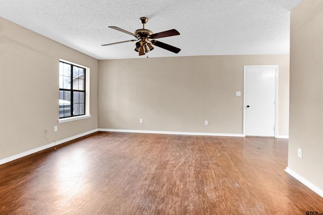 308 Crosby, Lindale, TX 75771