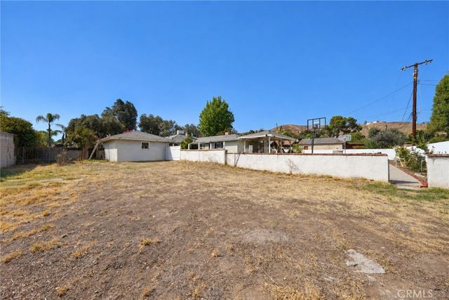 2989 Ladera Road, San Bernardino, CA 92405