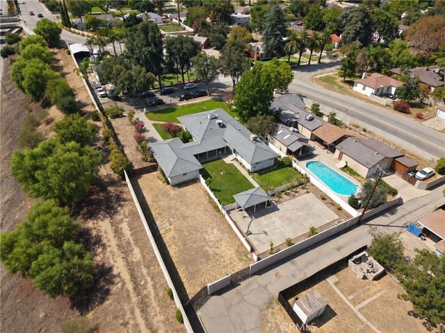2989 Ladera Road, San Bernardino, CA 92405