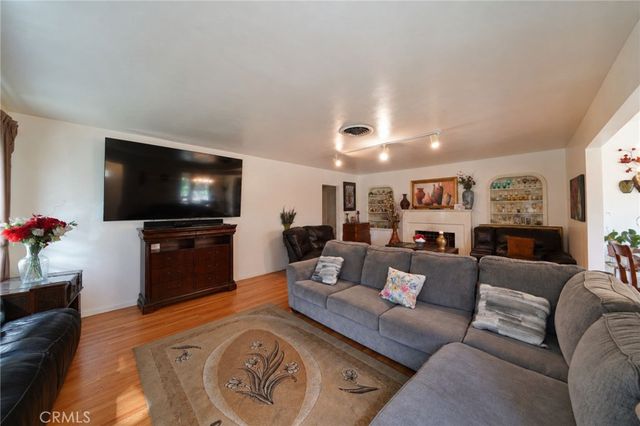 2989 Ladera Road, San Bernardino, CA 92405